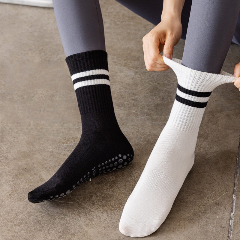 Women Non Slip Yoga Socks, Gri - Pilates Yoga And Barre recensione e prezzo