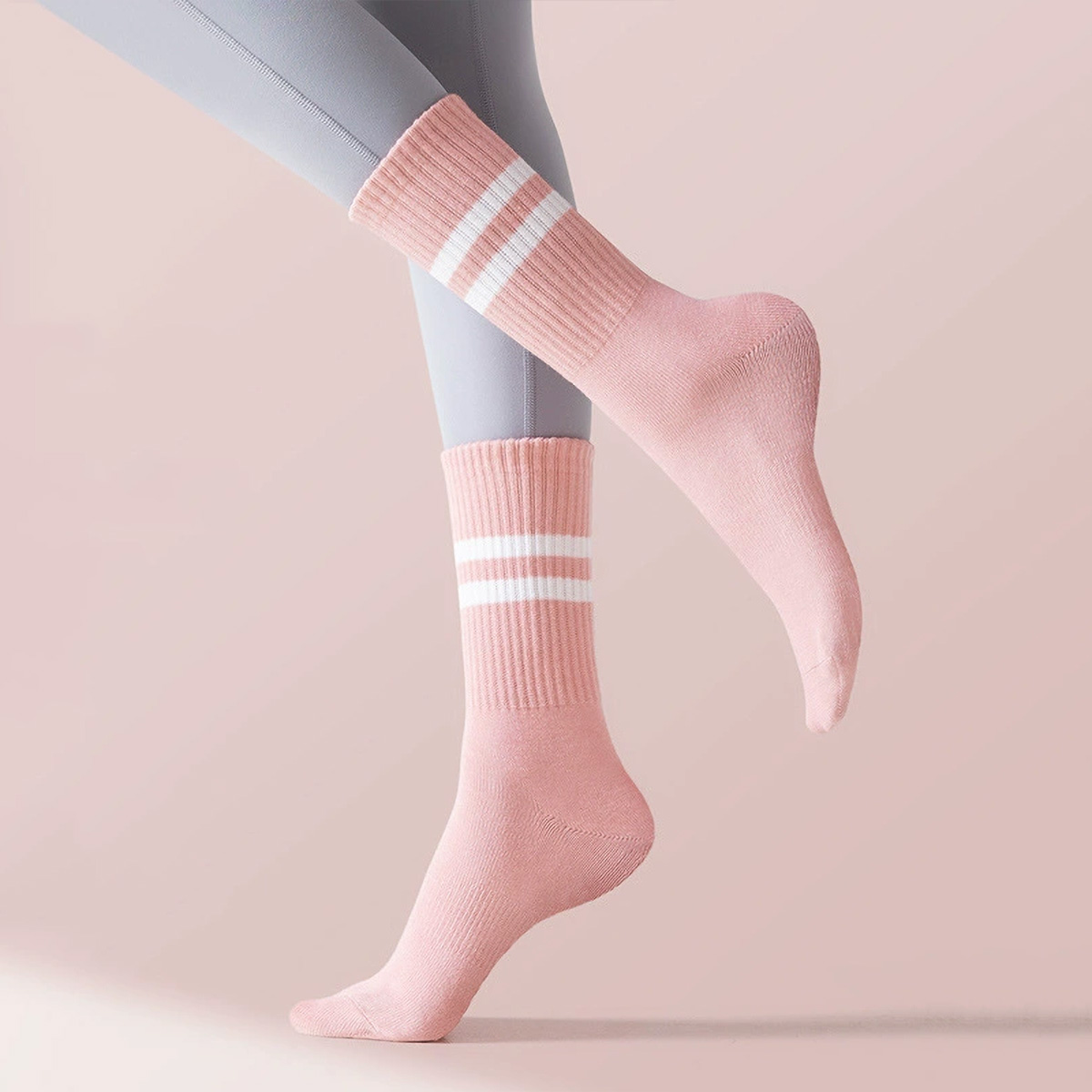 3 Pairs Long Yoga Socks with G - Pilates Yoga And Barre recensione e prezzo